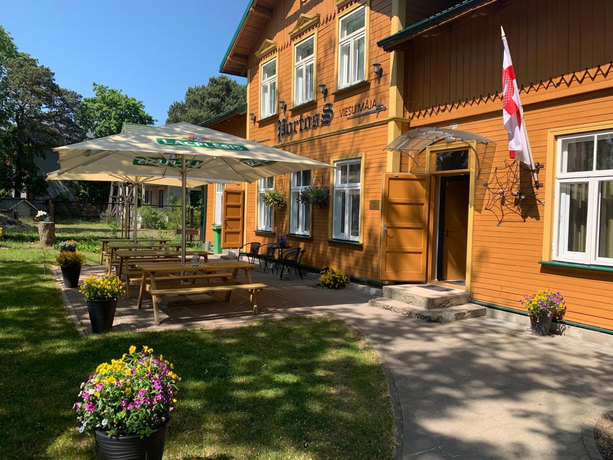 Portoss Hotel Ventspils Exterior foto
