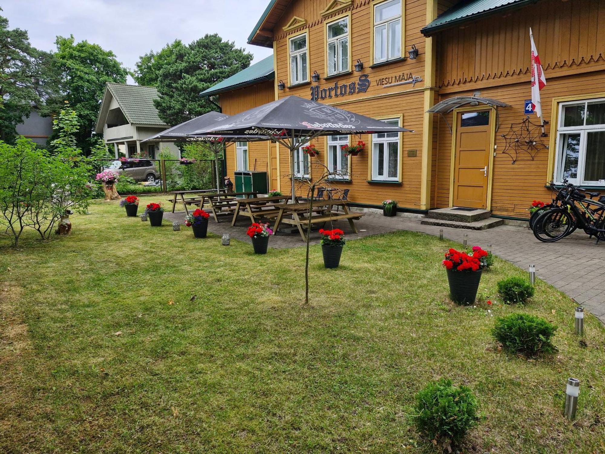 Portoss Hotel Ventspils Exterior foto